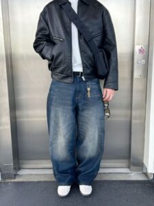 Baggy Jeans: Relaxed Style
